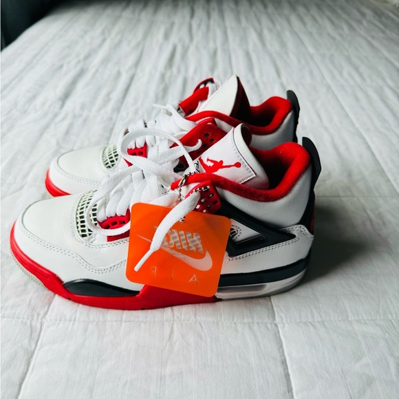 NWT Nike Jordan 4 OG Fire Red 2020 Sneakers Shoes - Picture 7 of 14